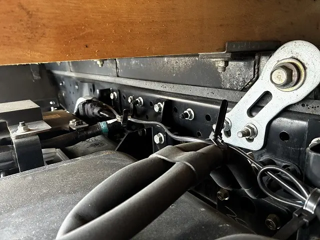 いすゞ エルフ 2RG-NKR88A(2WD)の写真31