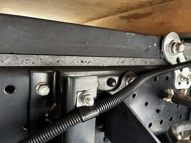 いすゞ エルフ 2RG-NKR88A(2WD)の写真33