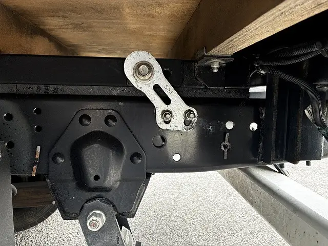 いすゞ エルフ 2RG-NKR88A(2WD)の写真34