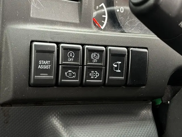 いすゞ エルフ 2RG-NKR88A(2WD)の写真39