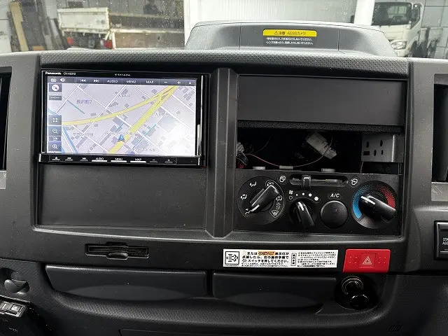 いすゞ エルフ 2RG-NKR88A(2WD)の写真40