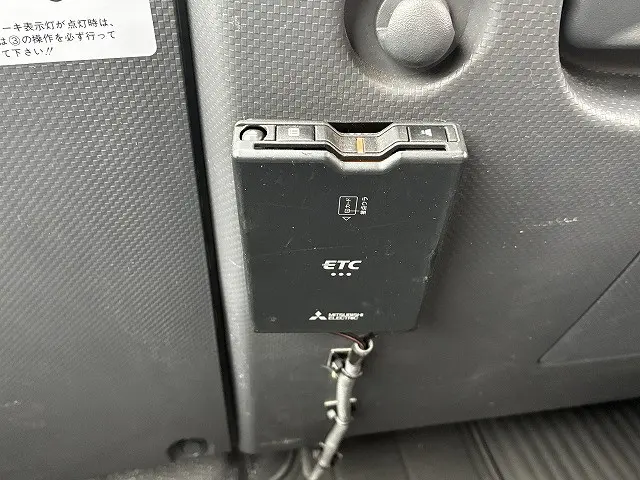 いすゞ エルフ 2RG-NKR88A(2WD)の写真45