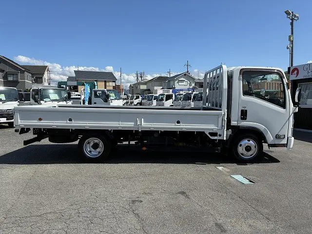 いすゞ エルフ TPG-NNR85AR(2WD)の写真5