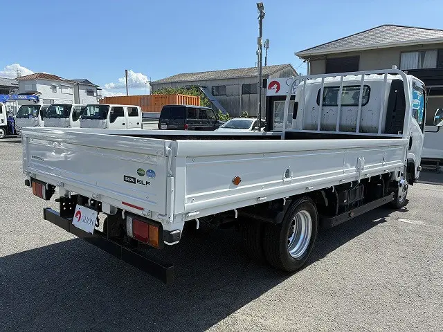 いすゞ エルフ TPG-NNR85AR(2WD)の写真8