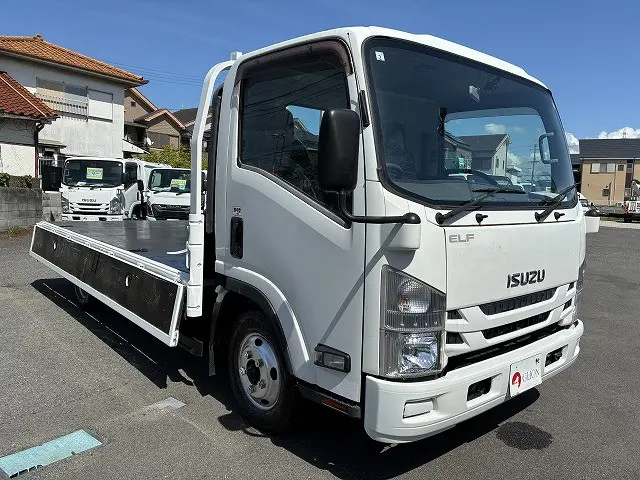 いすゞ エルフ TPG-NNR85AR(2WD)の写真10