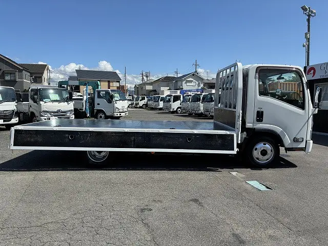 いすゞ エルフ TPG-NNR85AR(2WD)の写真12