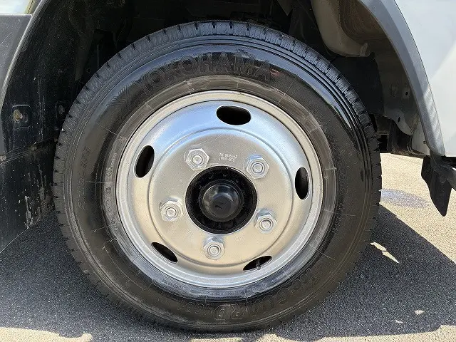 いすゞ エルフ TPG-NNR85AR(2WD)の写真21