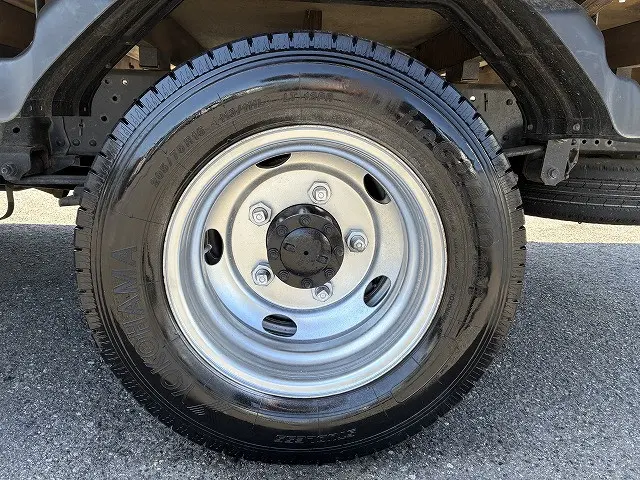 いすゞ エルフ TPG-NNR85AR(2WD)の写真25