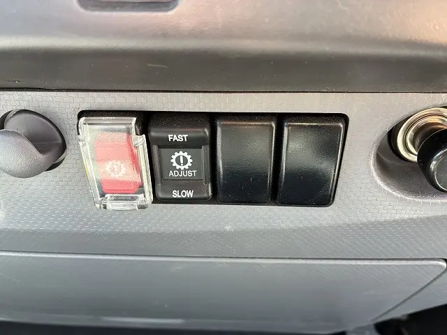 いすゞ エルフ TPG-NNR85AR(2WD)の写真37