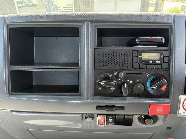 いすゞ エルフ TPG-NNR85AR(2WD)の写真38