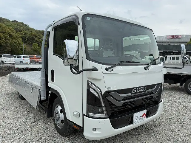 いすゞ エルフ 2TG-NPR88AC(2WD)の写真10
