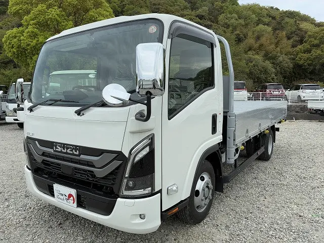 いすゞ エルフ 2TG-NPR88AC(2WD)の写真26