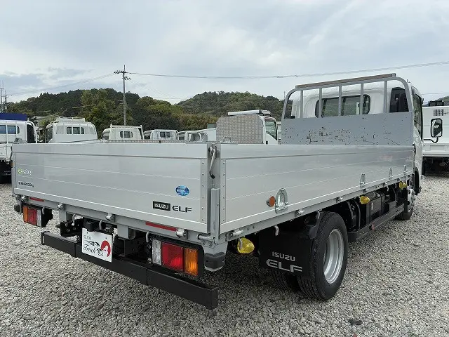いすゞ エルフ 2TG-NPR88AC(2WD)の写真28