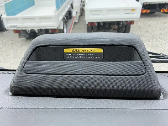 いすゞ エルフ 2TG-NPR88AC(2WD)の写真32