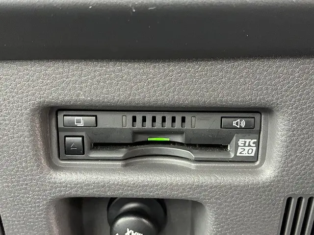 いすゞ エルフ 2TG-NPR88AC(2WD)の写真35