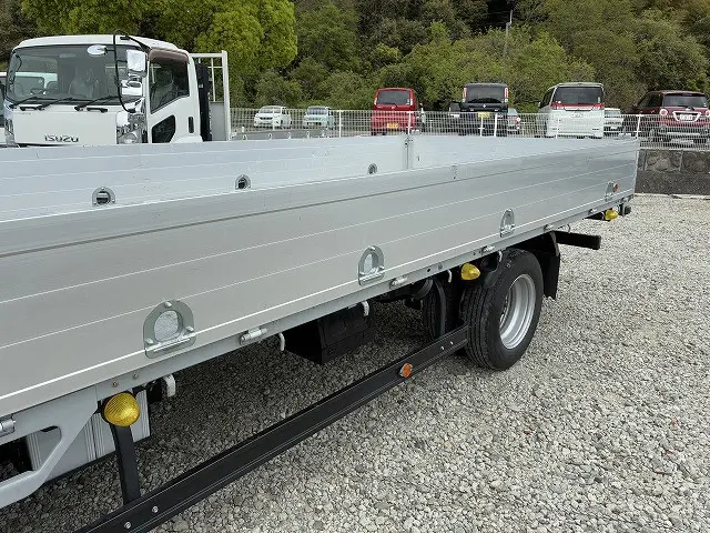 いすゞ エルフ 2TG-NPR88AC(2WD)の写真45