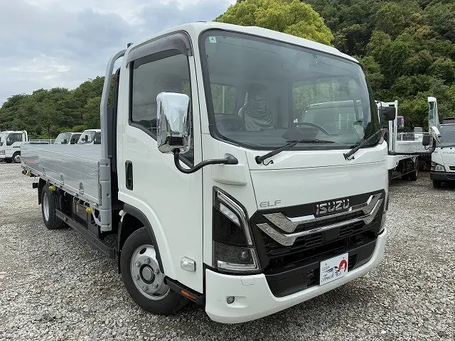 いすゞ エルフ 2TG-NPR88AC(2WD)の写真3