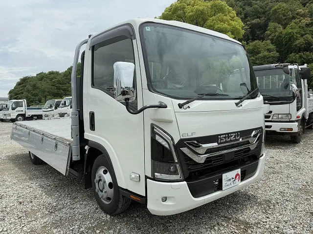 いすゞ エルフ 2TG-NPR88AC(2WD)の写真10