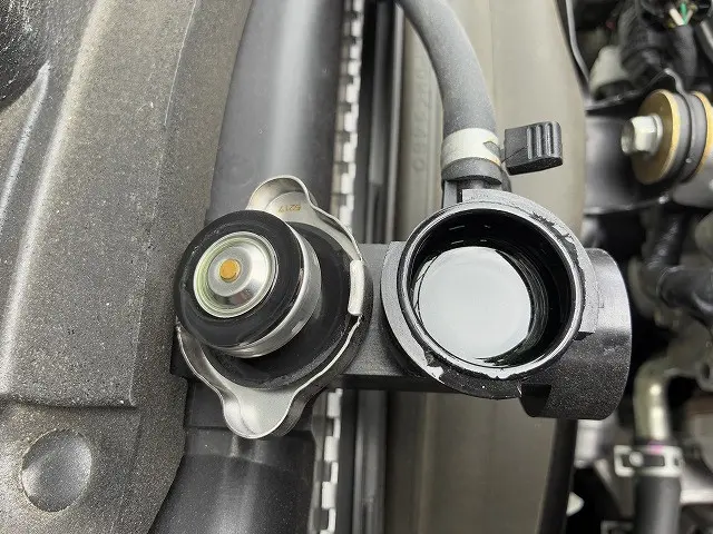 いすゞ エルフ 2TG-NPR88AC(2WD)の写真23