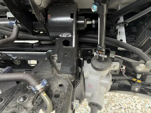 いすゞ エルフ 2TG-NPR88AC(2WD)の写真28