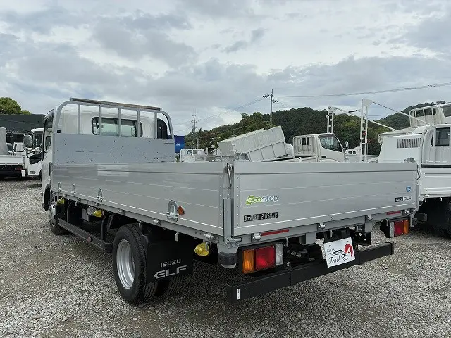 いすゞ エルフ 2TG-NPR88AC(2WD)の写真31