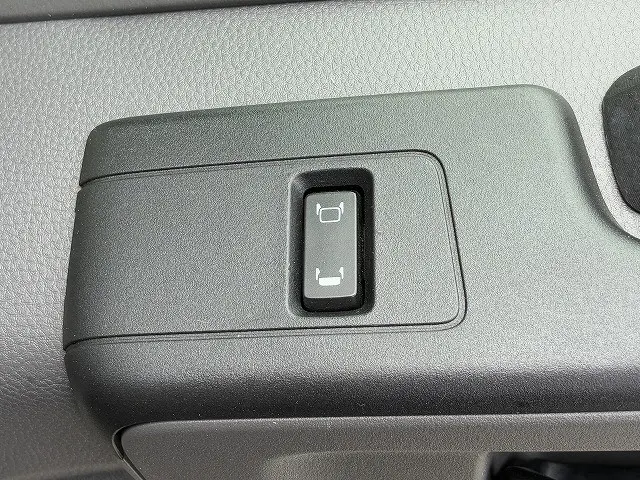 いすゞ エルフ 2TG-NPR88AC(2WD)の写真40