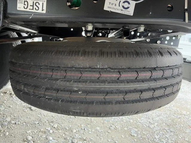 いすゞ エルフ 2TG-NPR88AC(2WD)の写真43