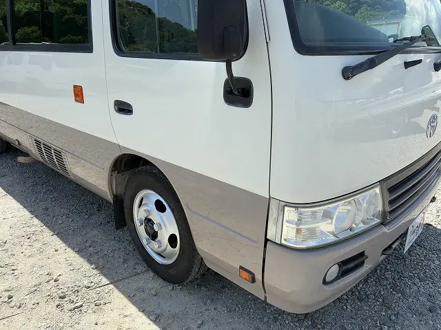 トヨタ コースター BDG-XZB50(2WD)の写真10