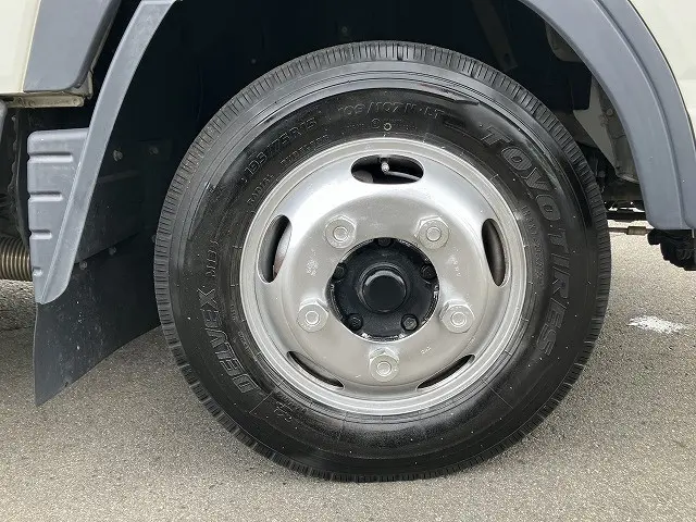 三菱 キャンター TPG-FBA20(2WD)の写真21