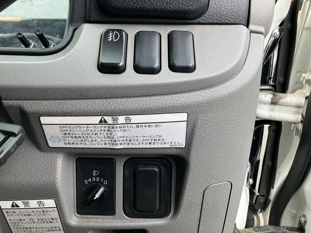三菱 キャンター TPG-FBA20(2WD)の写真35