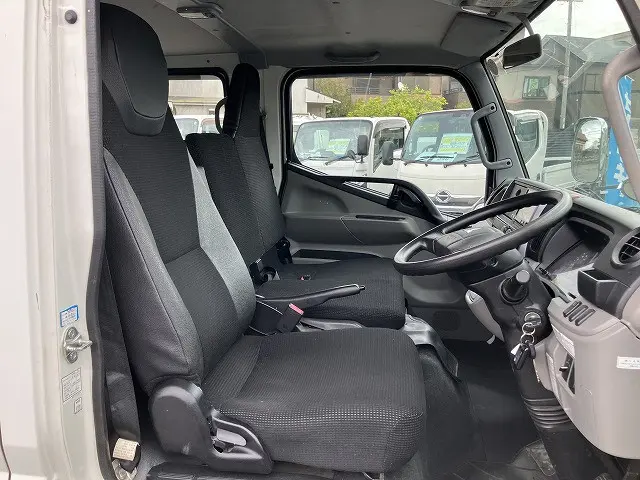 三菱 キャンター TPG-FBA20(2WD)の写真43