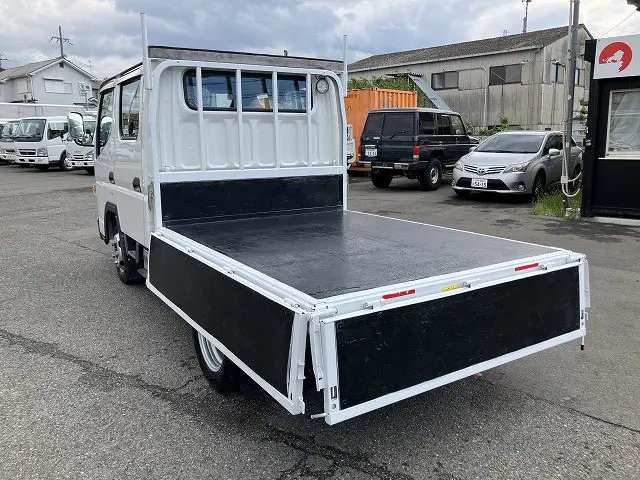三菱 キャンター 2RG-FBA20(2WD)の写真13