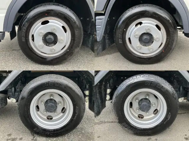 三菱 キャンター 2RG-FBA20(2WD)の写真21