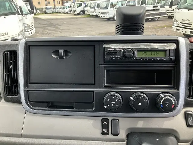 三菱 キャンター 2RG-FBA20(2WD)の写真29