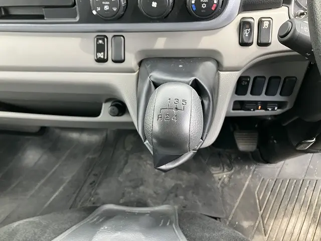 三菱 キャンター 2RG-FBA20(2WD)の写真30
