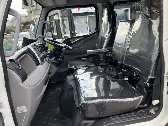 三菱 キャンター 2RG-FBA20(2WD)の写真34