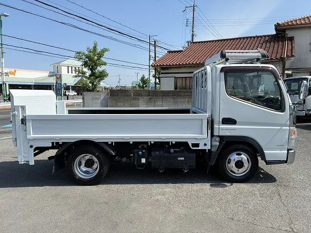 三菱 キャンター TPG-FBA20(2WD)の写真5