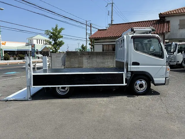 三菱 キャンター TPG-FBA20(2WD)の写真12
