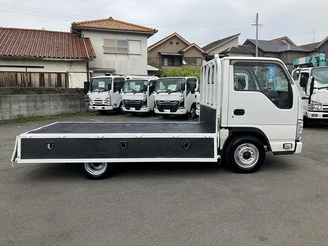 いすゞ エルフ TKG-NHR85A(2WD)の写真12