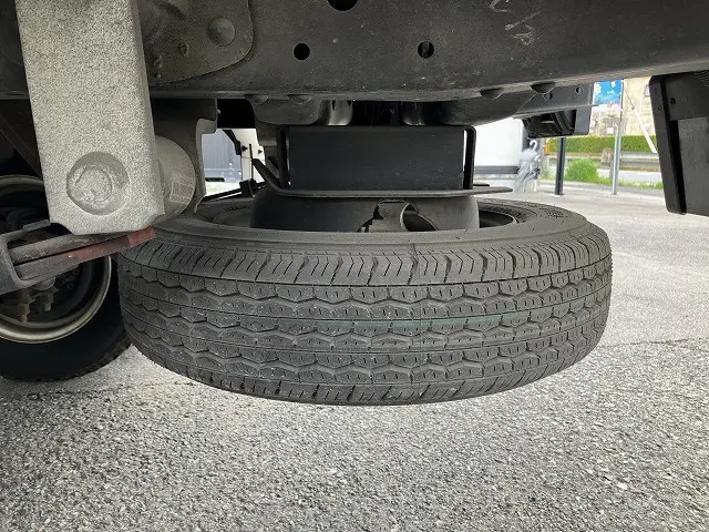 いすゞ エルフ TKG-NHR85A(2WD)の写真33