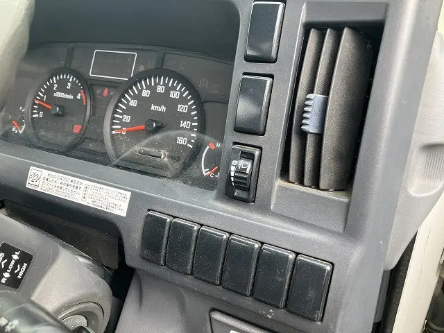 いすゞ エルフ TKG-NHR85A(2WD)の写真39