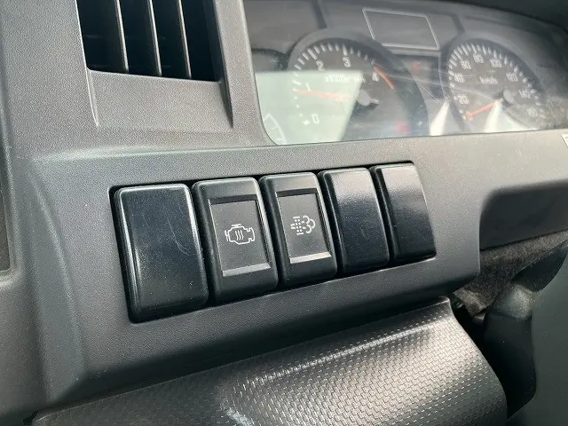 いすゞ エルフ TKG-NHR85A(2WD)の写真40