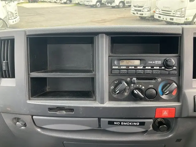 いすゞ エルフ TKG-NHR85A(2WD)の写真41