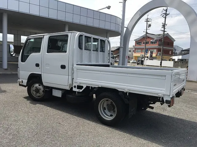 いすゞ エルフ TRG-NJS85A(4WD)の写真4