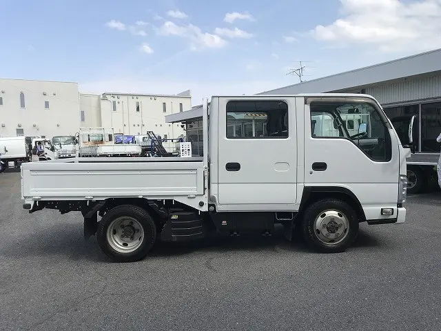 いすゞ エルフ TRG-NJS85A(4WD)の写真8