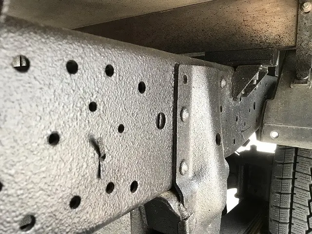 いすゞ エルフ TRG-NJS85A(4WD)の写真38