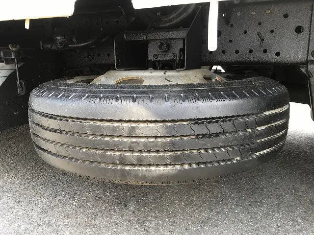 いすゞ エルフ TRG-NJS85A(4WD)の写真43