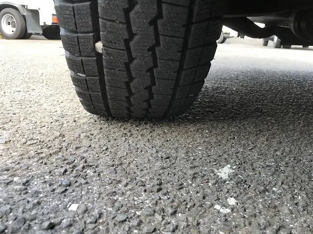 いすゞ エルフ TRG-NJS85A(4WD)の写真45