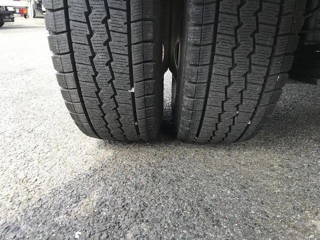 いすゞ エルフ TRG-NJS85A(4WD)の写真46