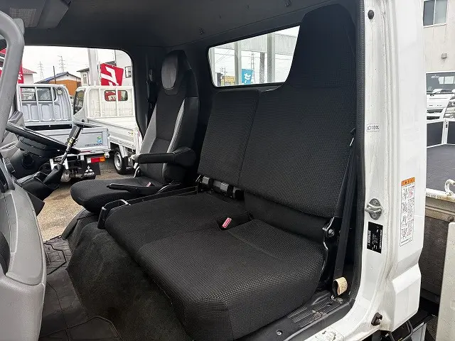 三菱 キャンター 2PG-FEB50(2WD)の写真34